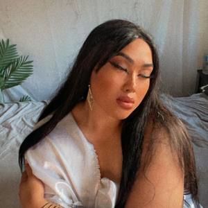 Meet your Posher, Vallerie